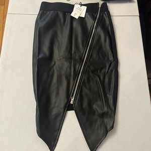 New skirt never worn